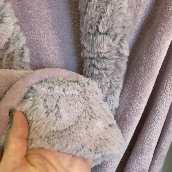 Carole Hockman robe luxurious wrap mauve faux fur size medium patch pockets NWOT - Picture 7 of 16